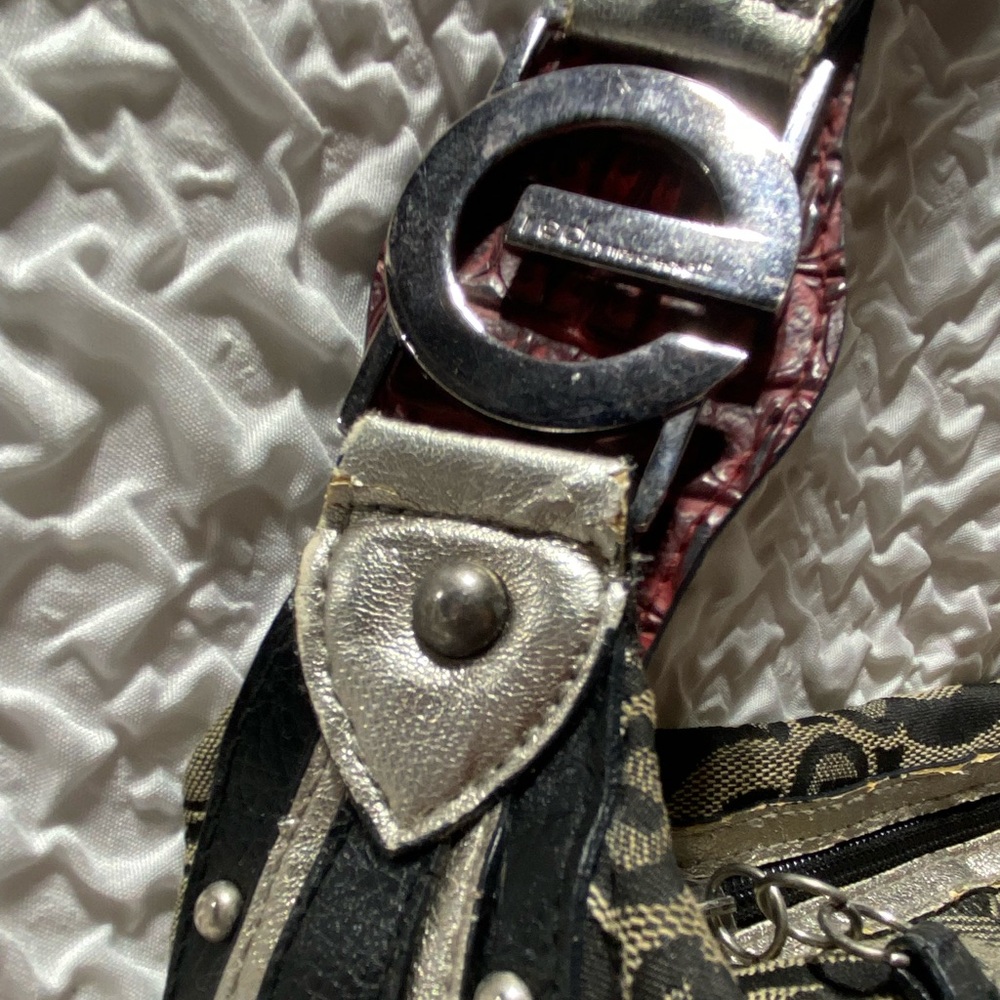 Vintage Marc Ecko RED Black and Cream Textured Purse with Logo - Picture 8 of 11